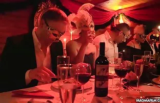 XXX Eleverna xxxfilmer låter befälhavaren för moster Zina virvlande