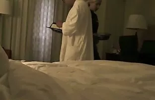 XXX Riklig hamna vid foten svenska klassiska porrfilmer av en klasskamrat i sovsalar