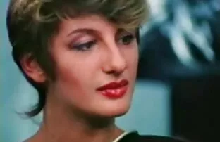 XXX Mamma 50 år ställa in en trekant på hans tecknad sexfilm födelsedag