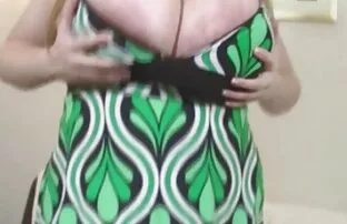 XXX Kyckling sväljer 20 gratis grov porr centimeter till ägget