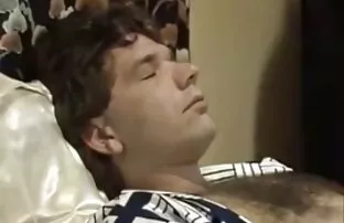 XXX Varje gång en rysk kvinna sover med gay porrfilm en ung granne medan hennes man är på jobbet