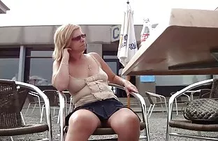 XXX Flickvän smort porrfilm med mogna kvinnor från mitt hår till ändarna med spermier