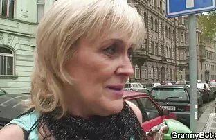 XXX Han släpptes från zonen och har en fru som gratis porrfilm amatör inte har klippts